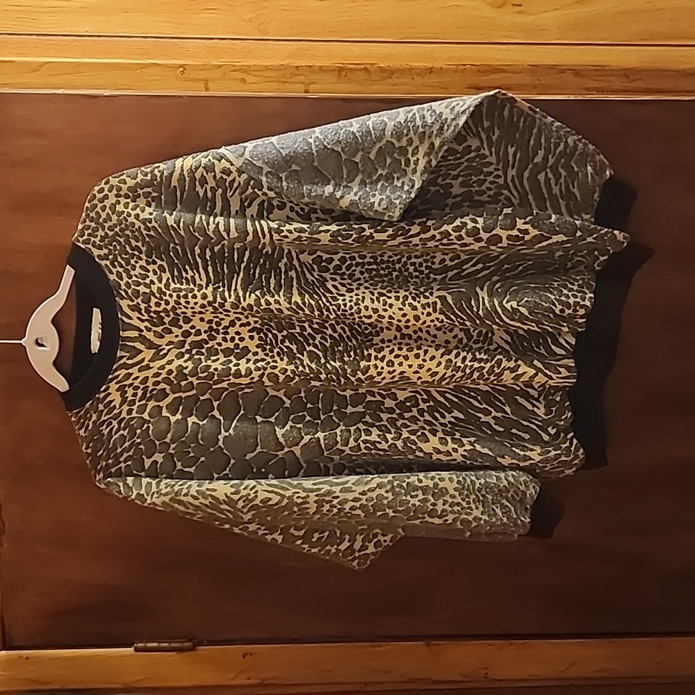 Leopard long sleeve top